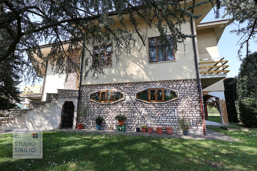 Villa unifamiliare, Borgo Virgilio — foto 4 di 5
