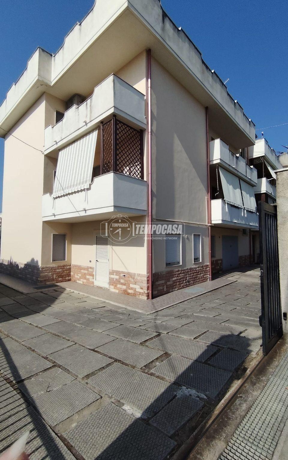 Quadrilocale in Via Bernardino Telesio 7, Satriano