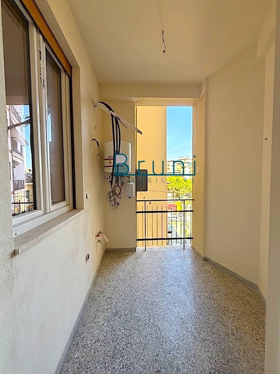 Trilocale in Viale Alcide De Gasperi, San Benedetto del Tronto