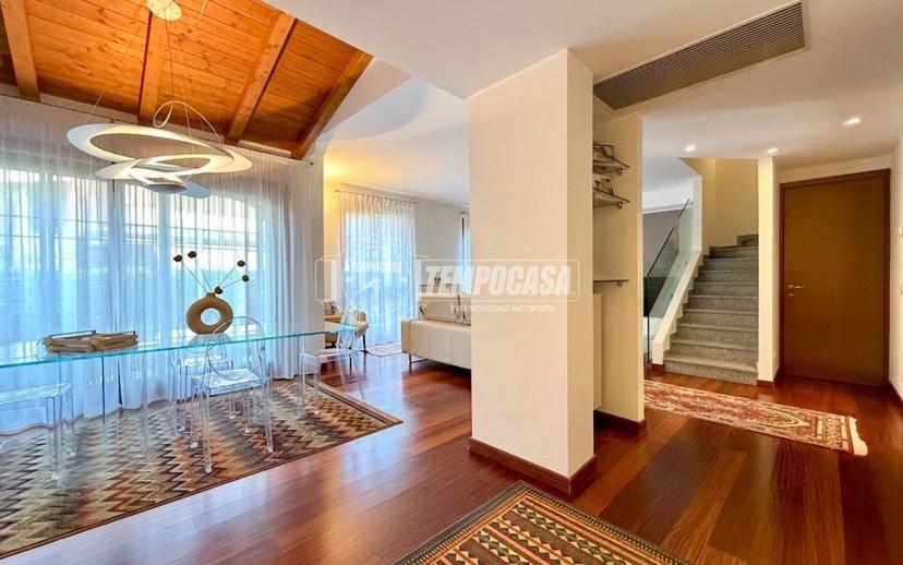 Villa a schiera in Via Donatori del Sangue 12, Lesmo — foto 4 di 5