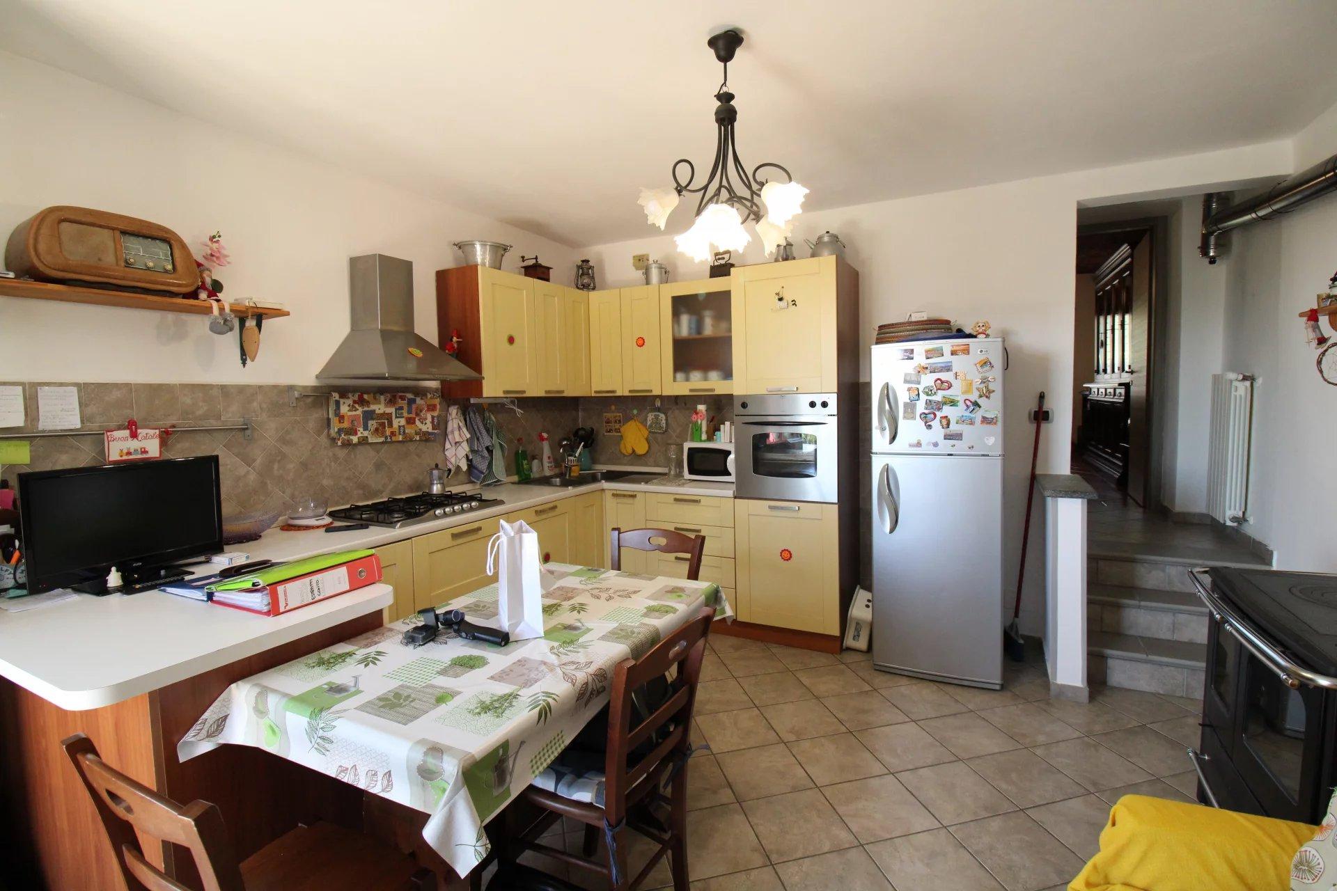 Casa indipendente in Santo Stefano Roero, Santo Stefano Roero