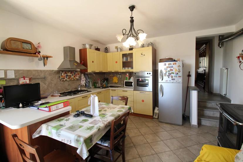 Casa indipendente in Santo Stefano Roero, Santo Stefano Roero