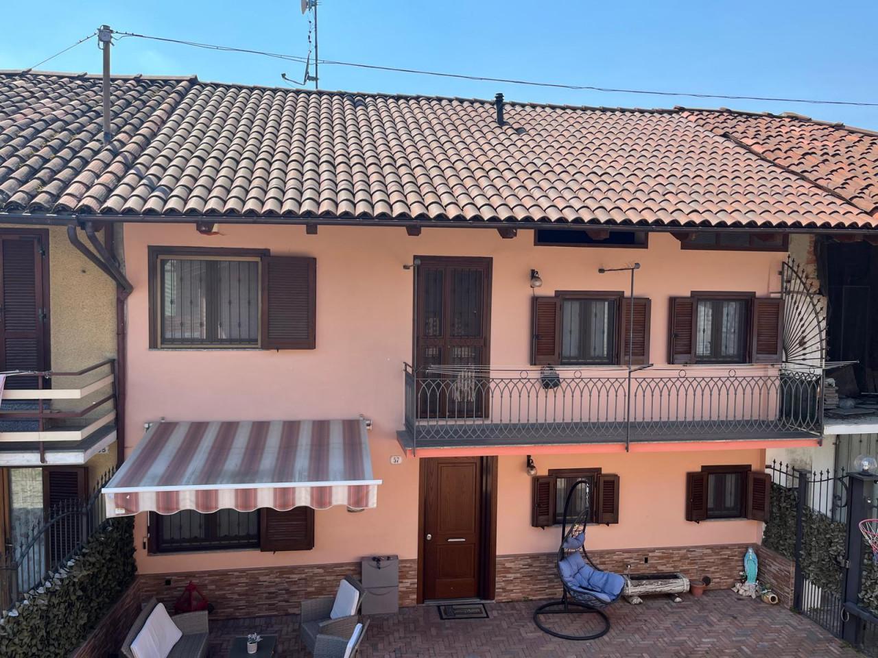 Casa indipendente in Via Renzo Scognamiglio, 57, Rivarolo Canavese