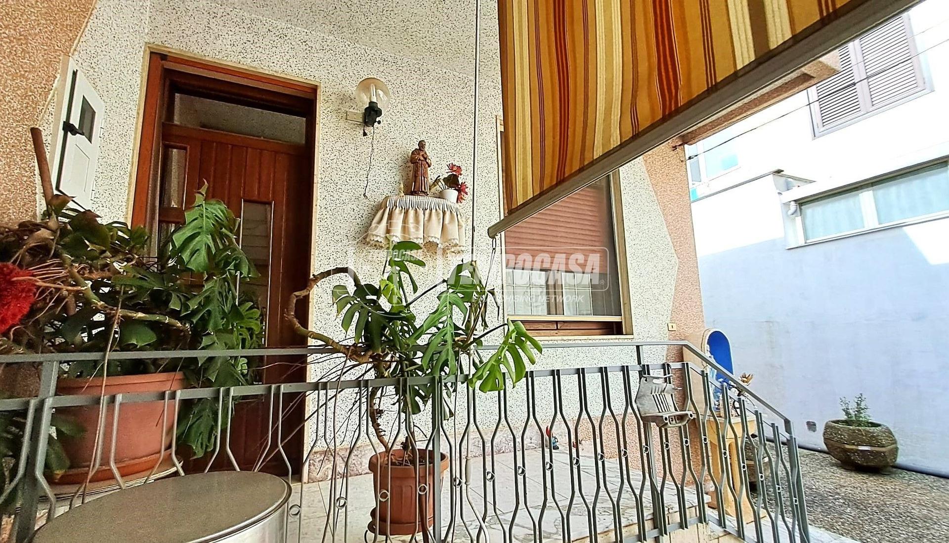 Casa indipendente in Via Duca delle Puglie 14, Adelfia