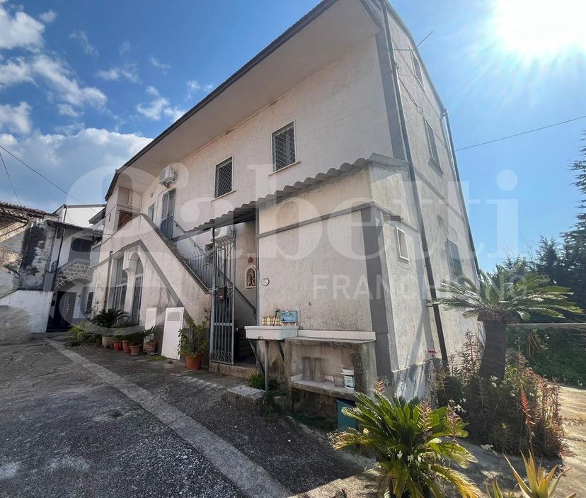 Casa indipendente in Via Ugo Lo Sordo , Pastorano — foto 3 di 5