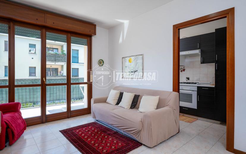 Trilocale in Largo Marco Biagi 13, Reggio nell'Emilia — foto 2 di 5