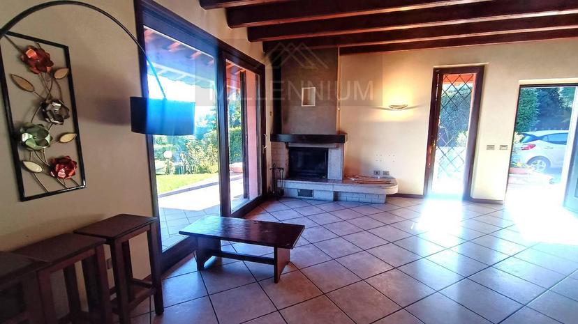 Villa in Via Ghevio, Meina — foto 4 di 5