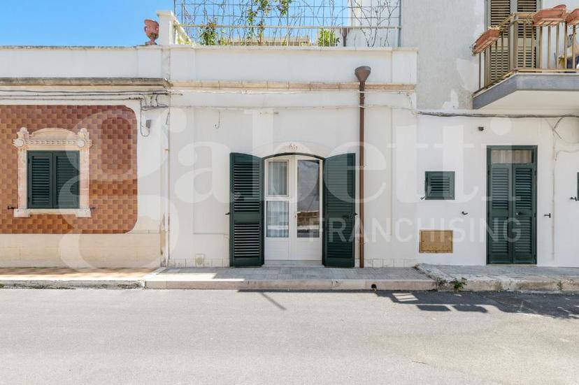 Trilocale in Viale Raone da Ostuni, Ostuni