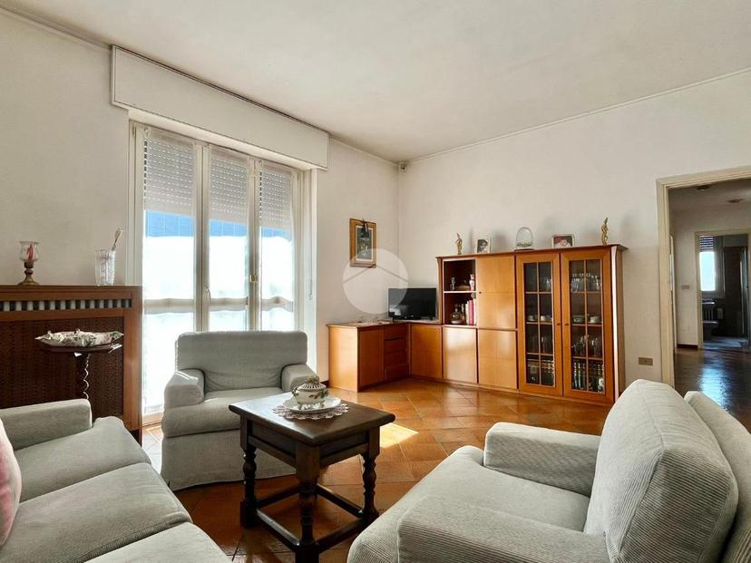 Trilocale in Via Custoza 19, Carate Brianza — foto 3 di 5