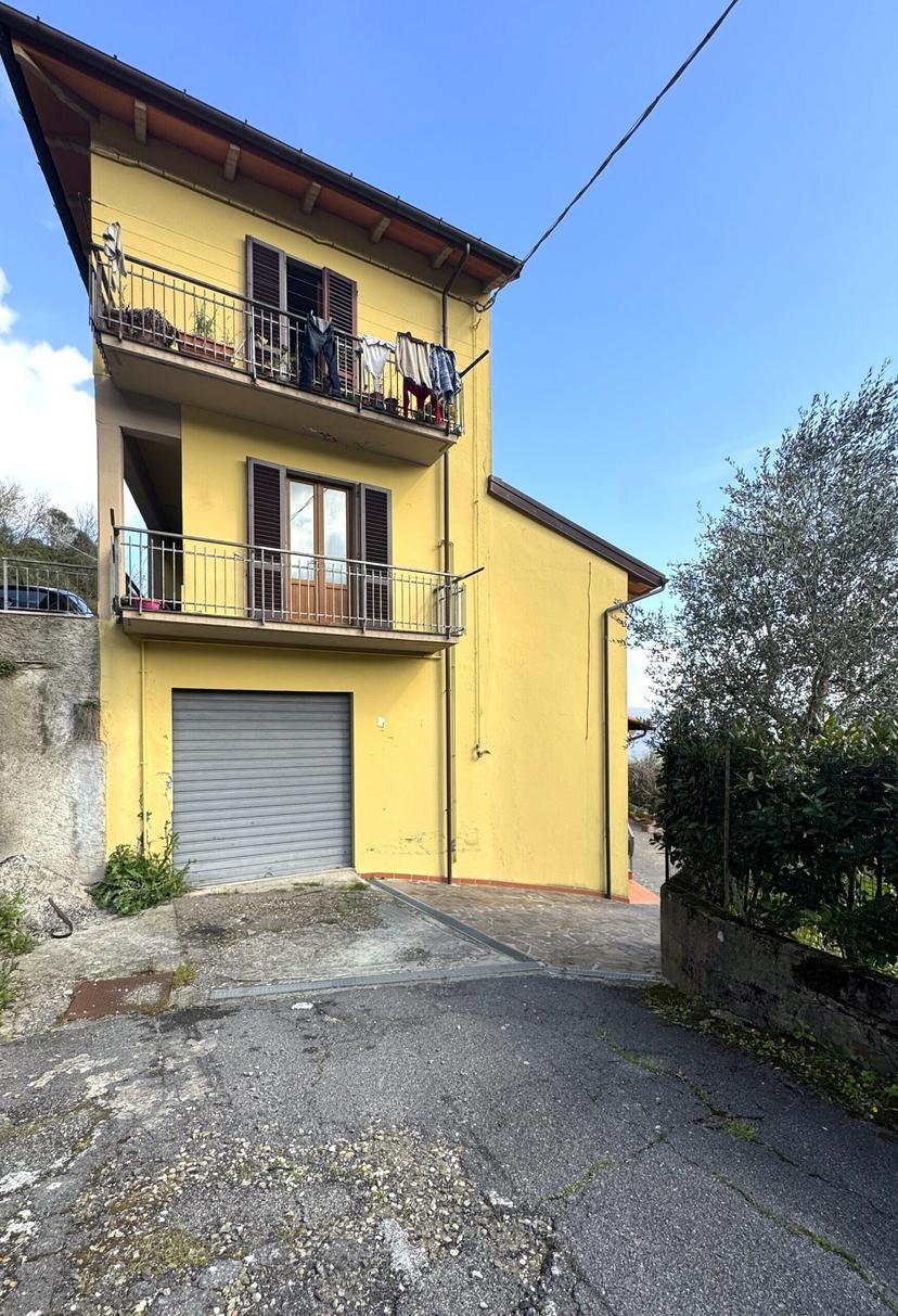 Casa indipendente in Via di Migliana, Cantagallo — foto 2 di 5