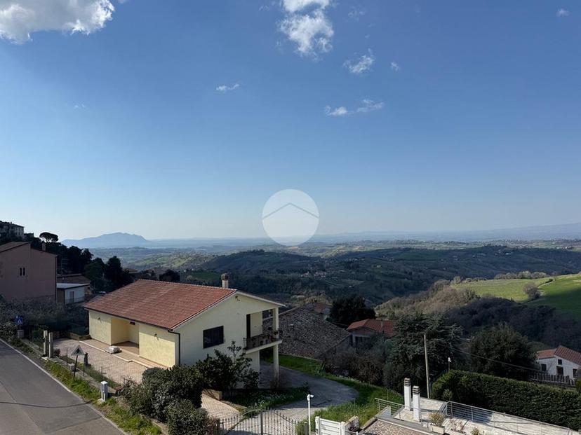 Quadrilocale in Via Narnese 18, Calvi dell'Umbria — foto 3 di 5