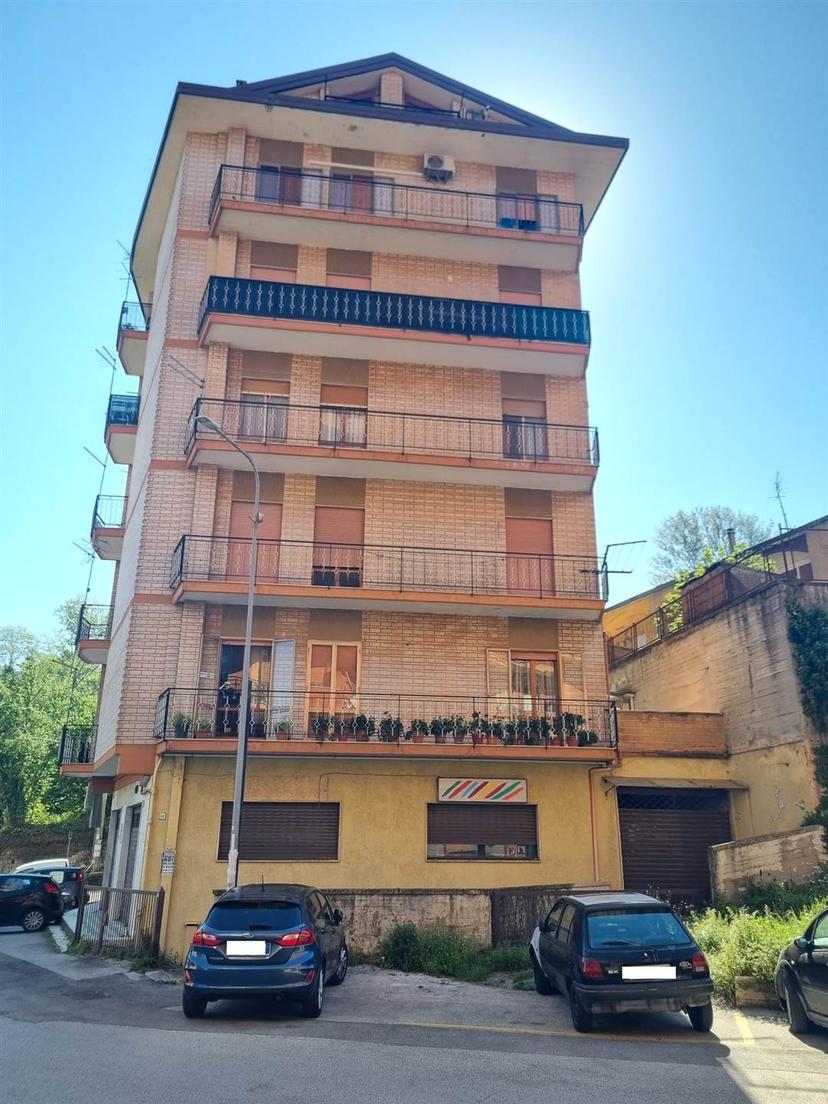 Quadrilocale in Via Paolo Carafa, Avellino — foto 2 di 5