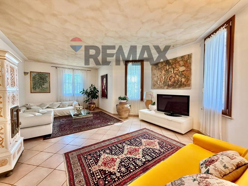 Villa in Via XXV Aprile 45, Paderno Ponchielli — foto 4 di 5