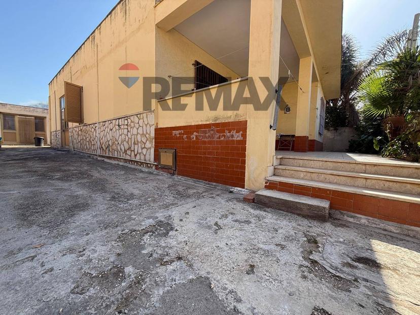 Villa in Via Agamennone 3, Valderice — foto 2 di 5