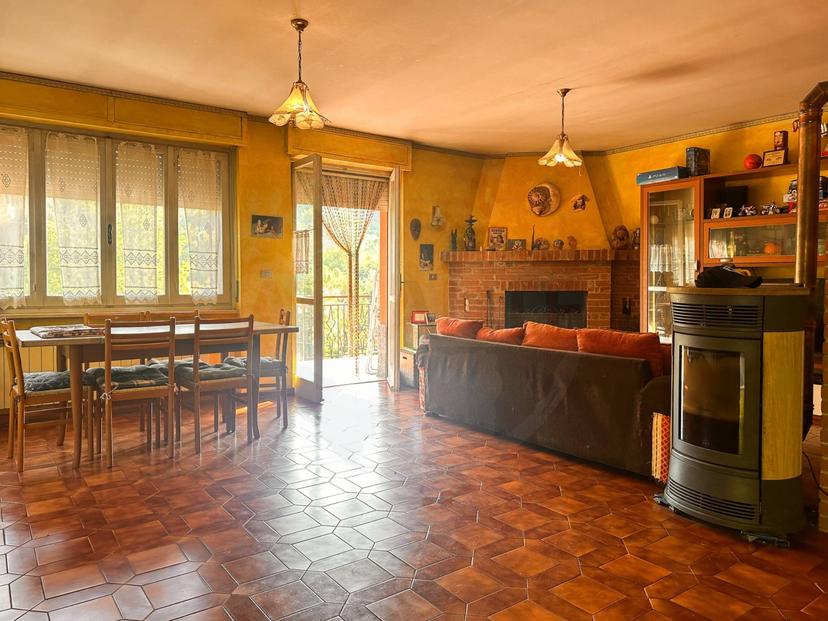 Casa indipendente in Regione Vallerana 97, Alice Bel Colle — foto 3 di 5