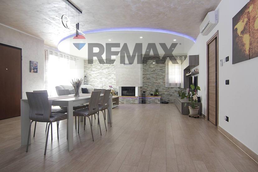 Villa in Via Pradaccio 44, Cadegliano-Viconago — foto 2 di 5