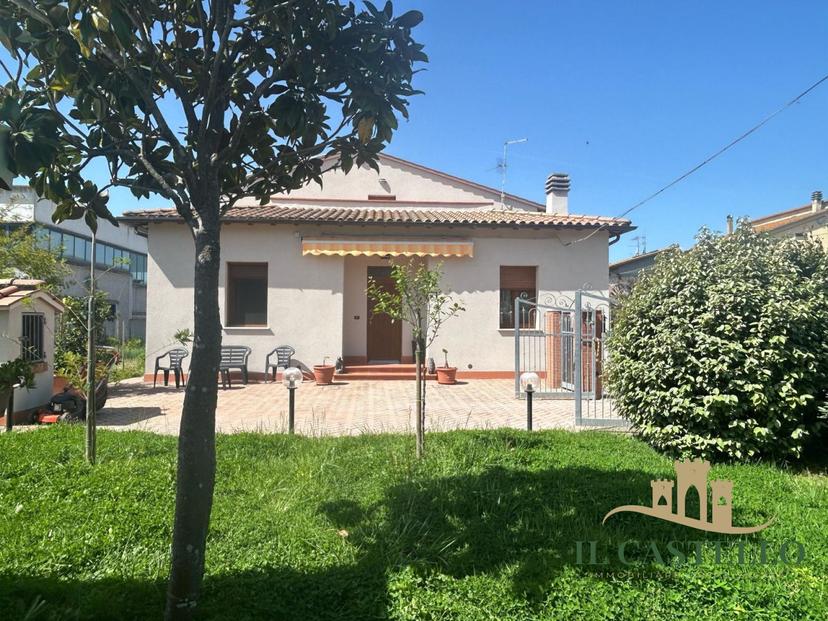 Casa indipendente in Pineta, Castiglione del Lago