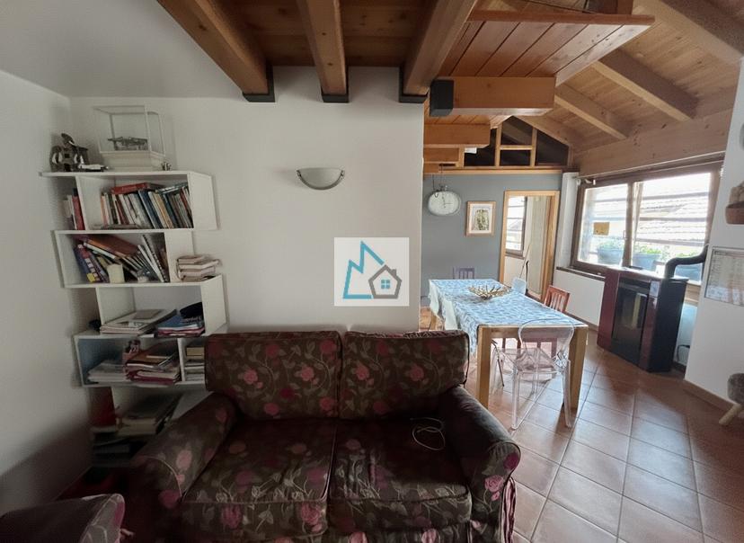 Appartamento in Via Scaricle, Tre Ville