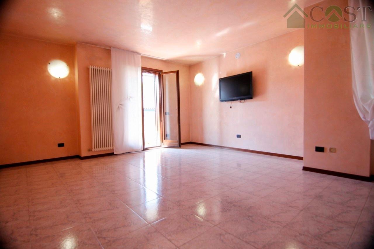 Villa bifamiliare in Via Rodolfi, Costabissara