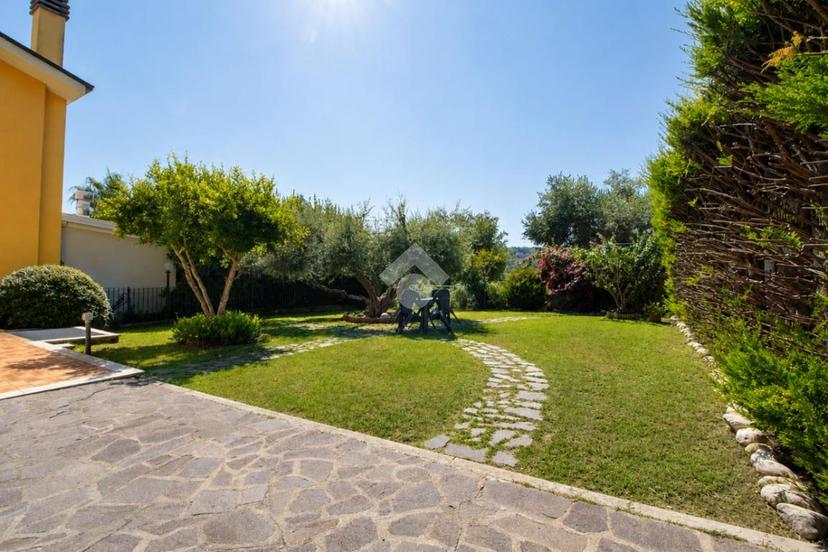 Villa in Via dei Ligustri 44, Grottammare — foto 4 di 5