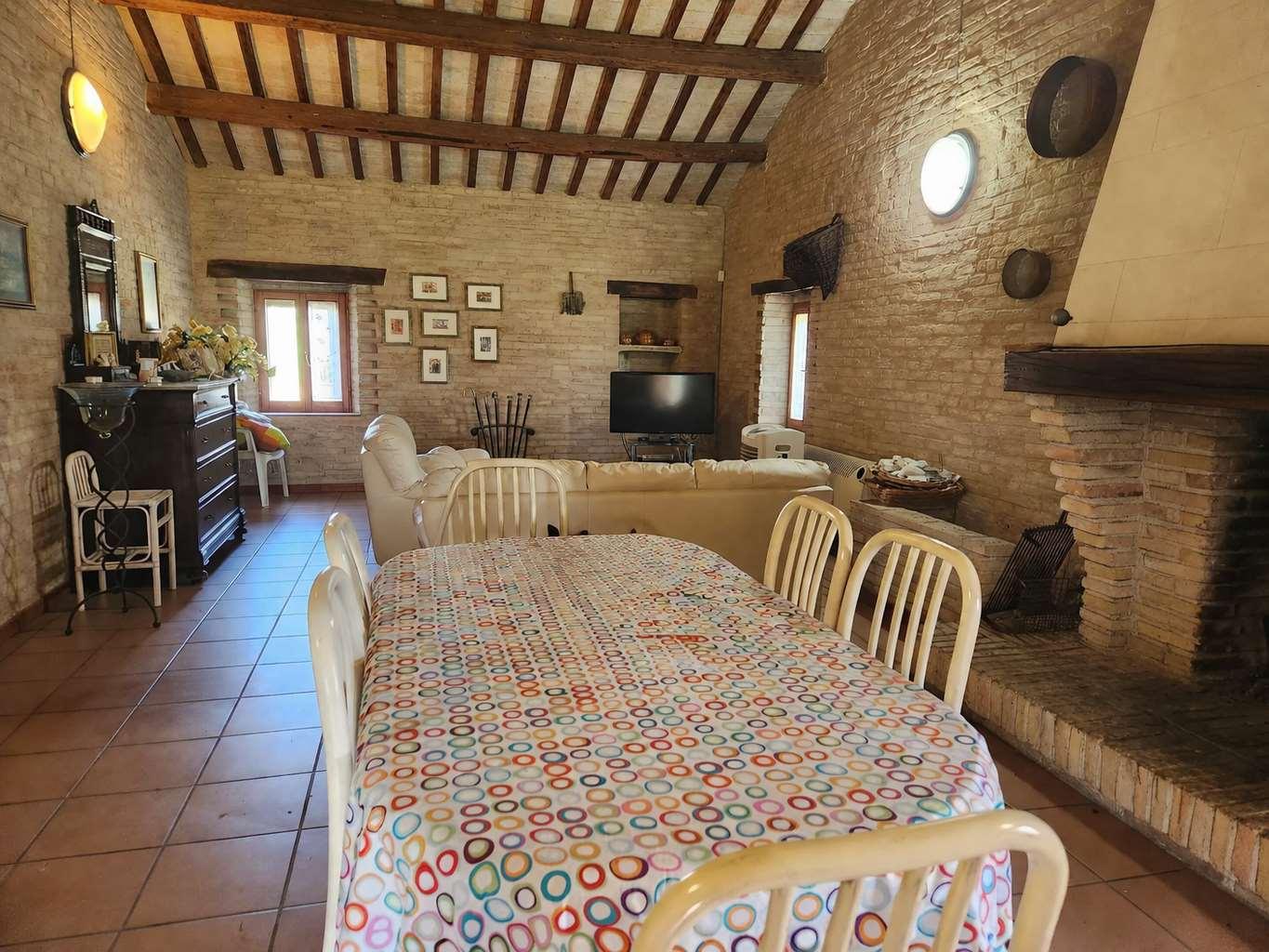Villa unifamiliare in Contrada Vallememoria, Recanati