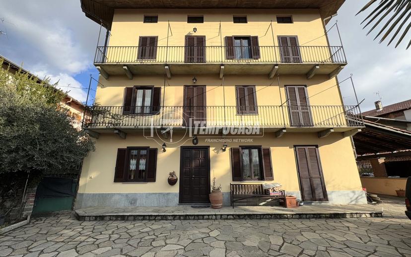 Casa indipendente in Via Maestra, Biella — foto 4 di 5