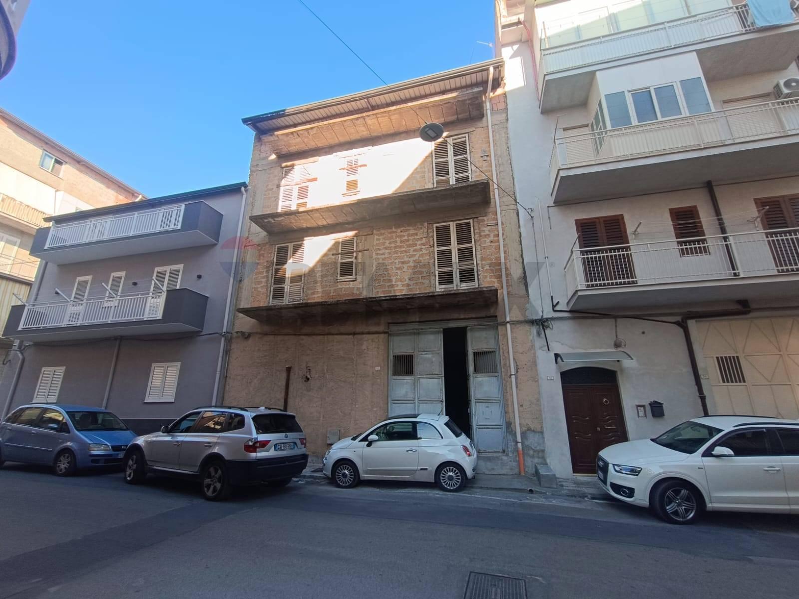 Casa indipendente in Via Ferdinando Magellano 43, Favara