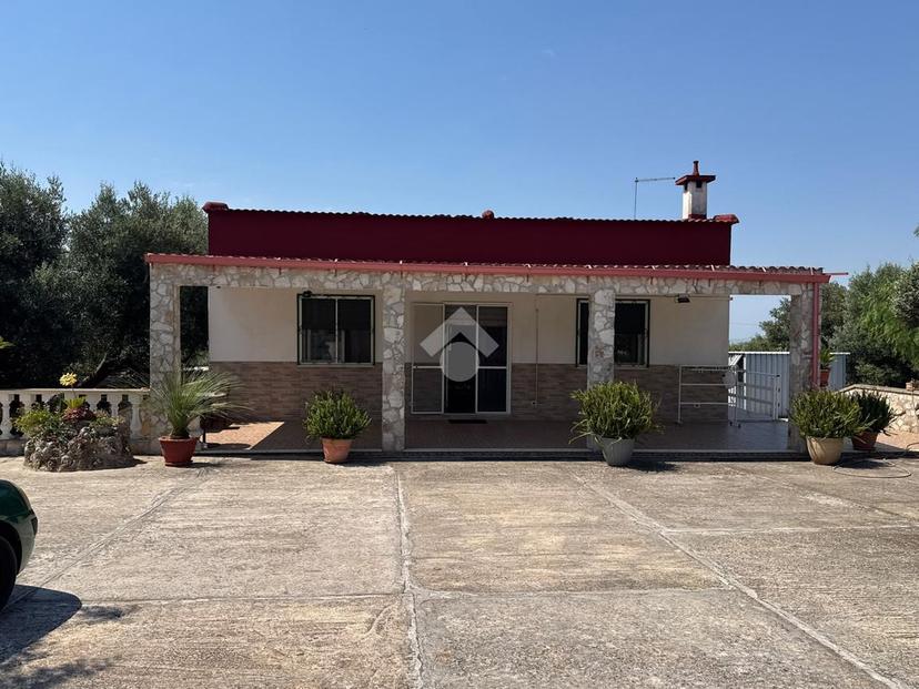 Villa in Via Spezzatarallo 15, Martina Franca