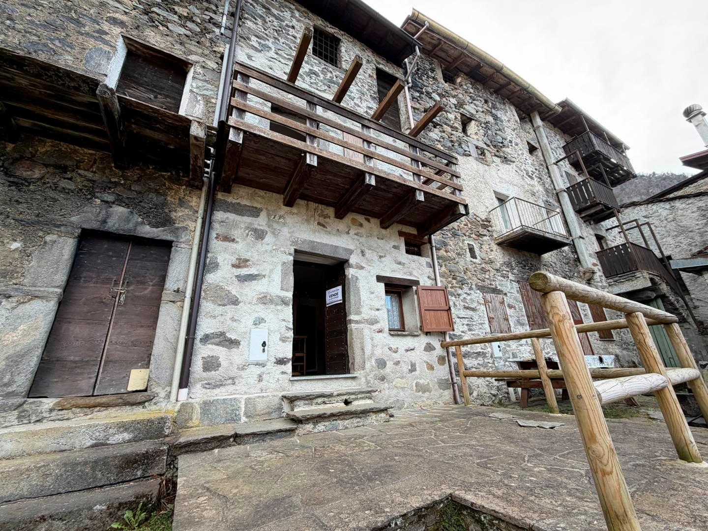 Casa indipendente, Forcola