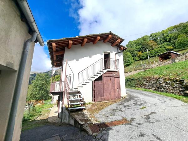 Baita, Ostana — foto 4 di 5