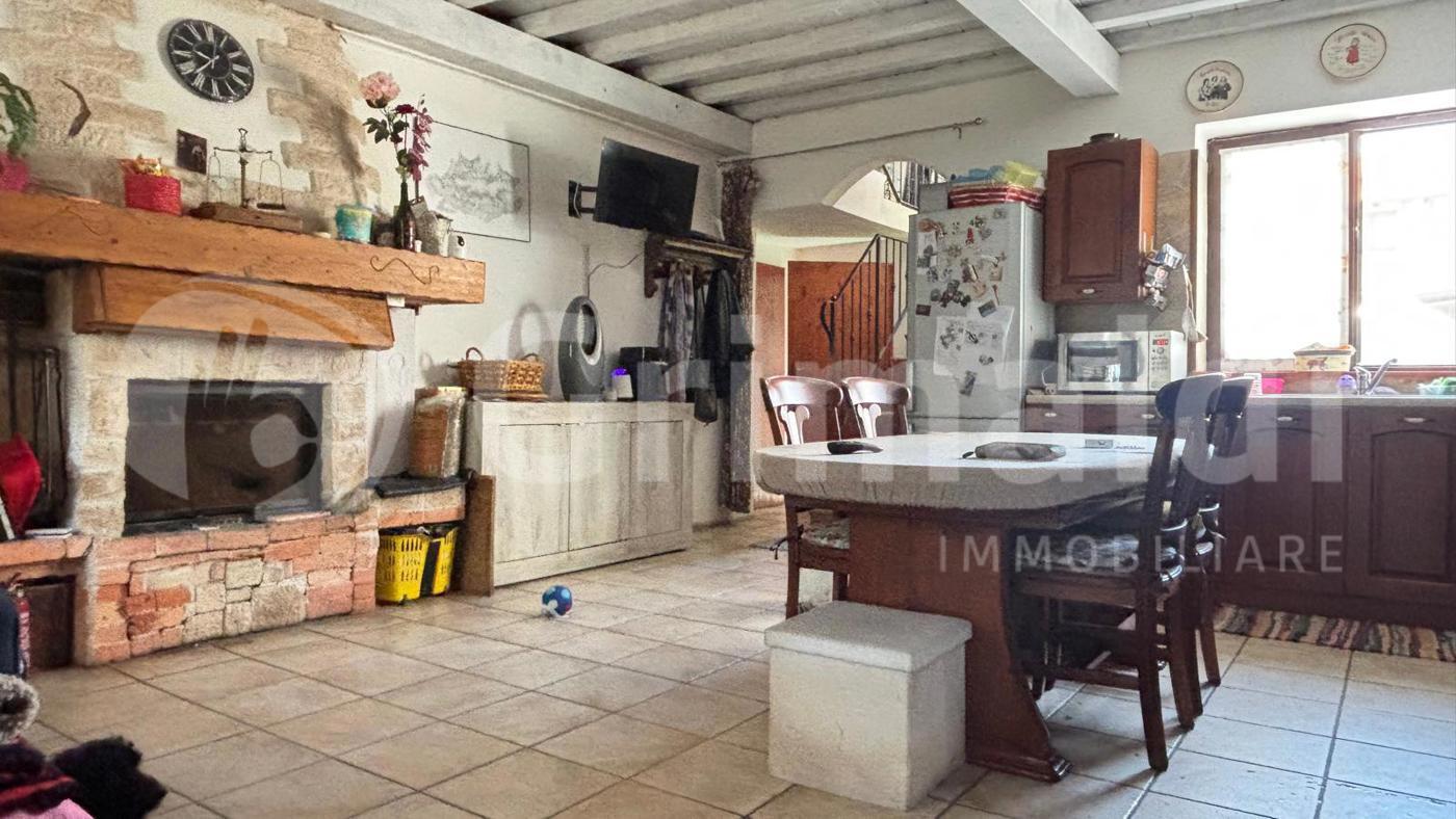 Casa indipendente in Via IV Novembre  42/d, Parona