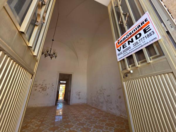 Quadrilocale in Via Regina Elena 30, Santa Cesarea Terme