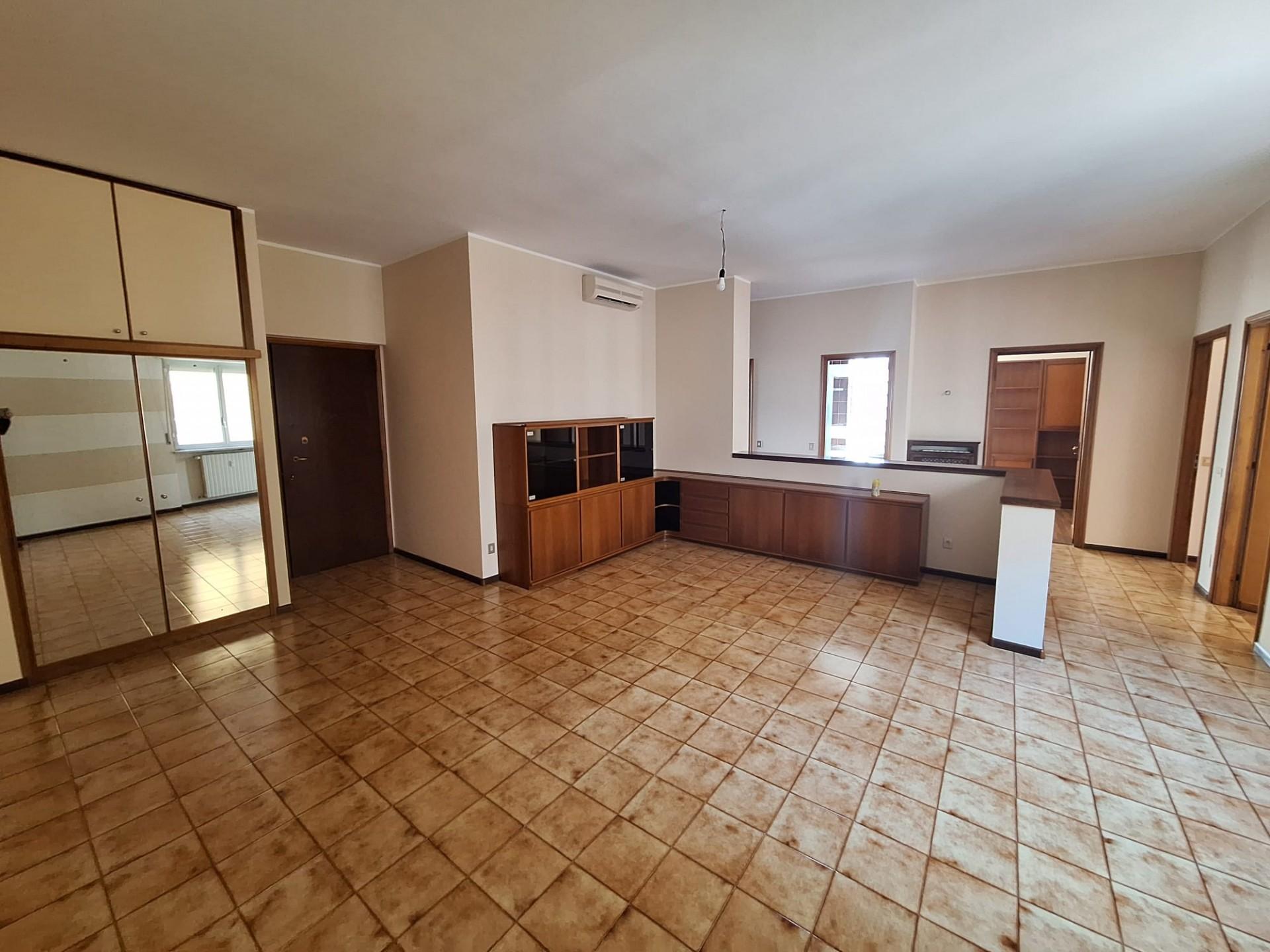 Quadrilocale in Viale Cavalli d'Olivola 10, Casale Monferrato