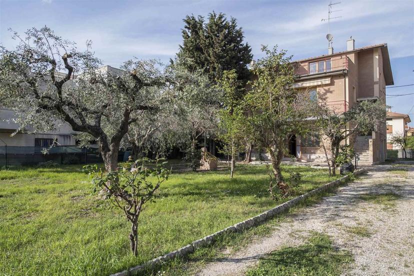 Casa indipendente in Via Correggio, Senigallia — foto 2 di 5