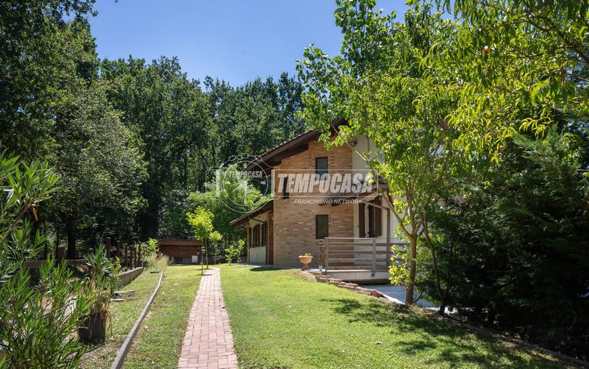Villa in Via Don Pennanzio 27, Bra