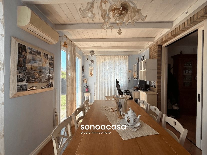 Villa in Via Paolo Ferrari, 11, Mondolfo — foto 2 di 5