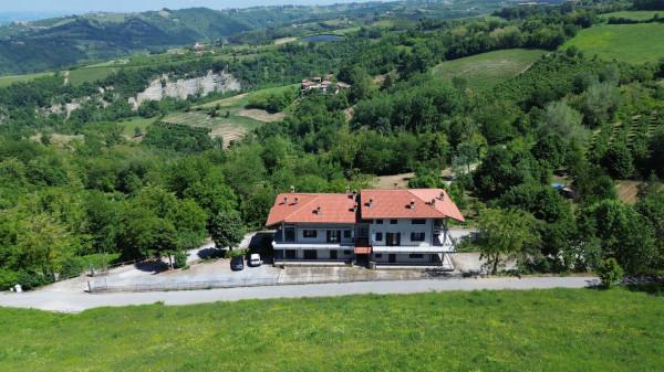 Villa plurifamiliare in Località Noè, Roddino — foto 3 di 5