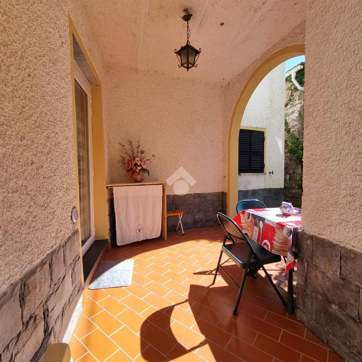 Villa a schiera in Via Antonio G Norero 81, San Colombano Certenoli