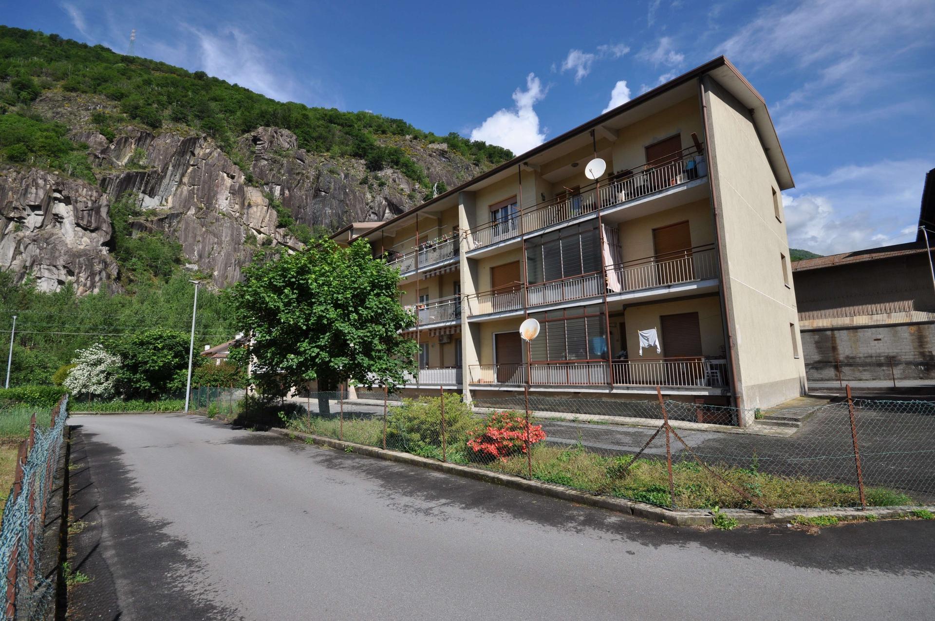 Trilocale in Via Fratelli di Dio 19, Villadossola