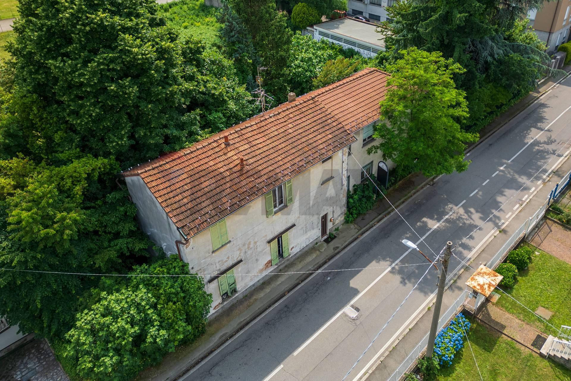Casa indipendente in Via Liberazione 84, Gallarate