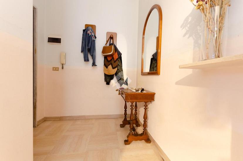 Trilocale in Via Giovanni Carano Donvito 18, Gioia del Colle — foto 3 di 5