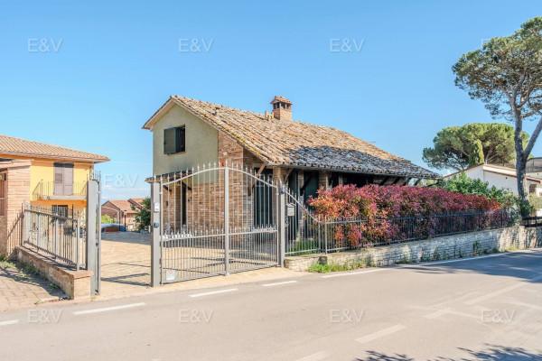 Villa in Via 4 Novembre, Passignano sul Trasimeno
