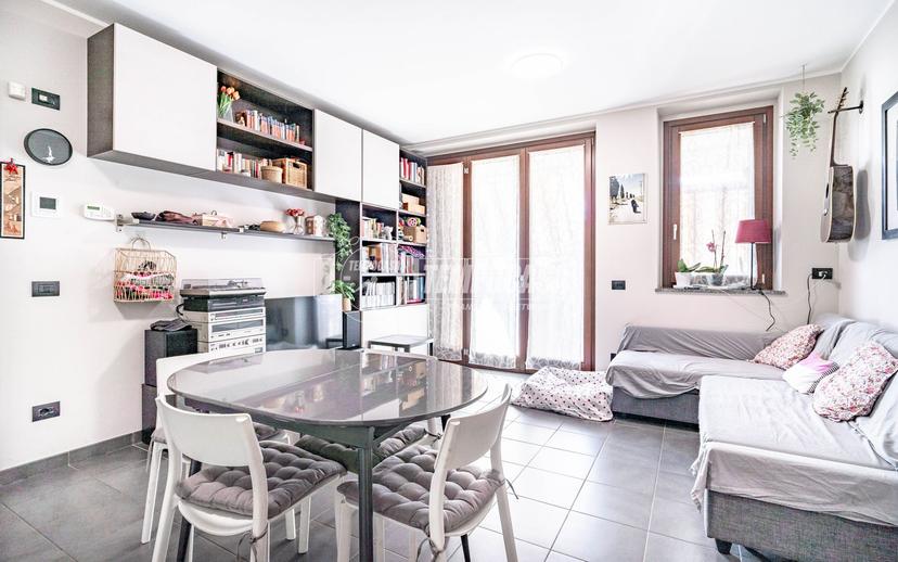 Trilocale in Via Suor Paola Terzaghi, Caronno Pertusella — foto 4 di 5