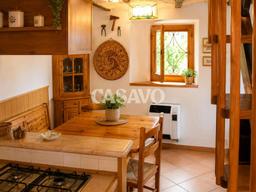 Casa indipendente in Largo dei Vestini 4, Civitella Casanova