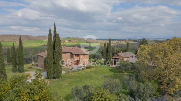 Casale in Località Macciano, Chiusi