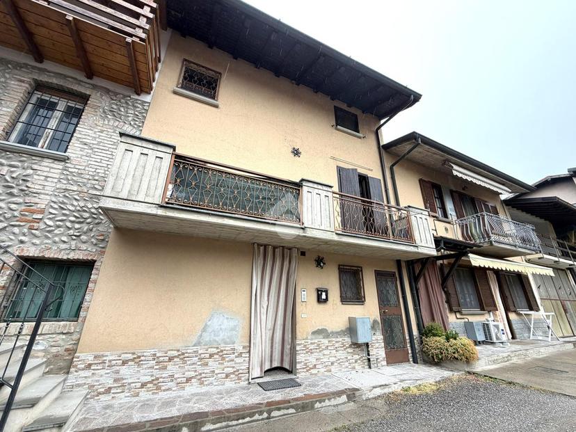 Casa indipendente in Piazza Vittorio Emanuele II 19, Cologno al Serio — foto 2 di 5