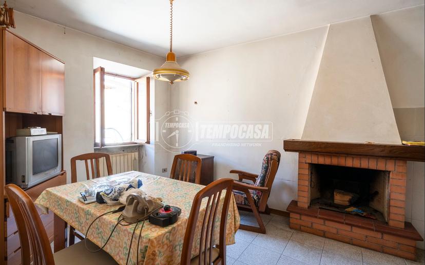 Trilocale in Via Medici Ansovino, Camerino — foto 3 di 5
