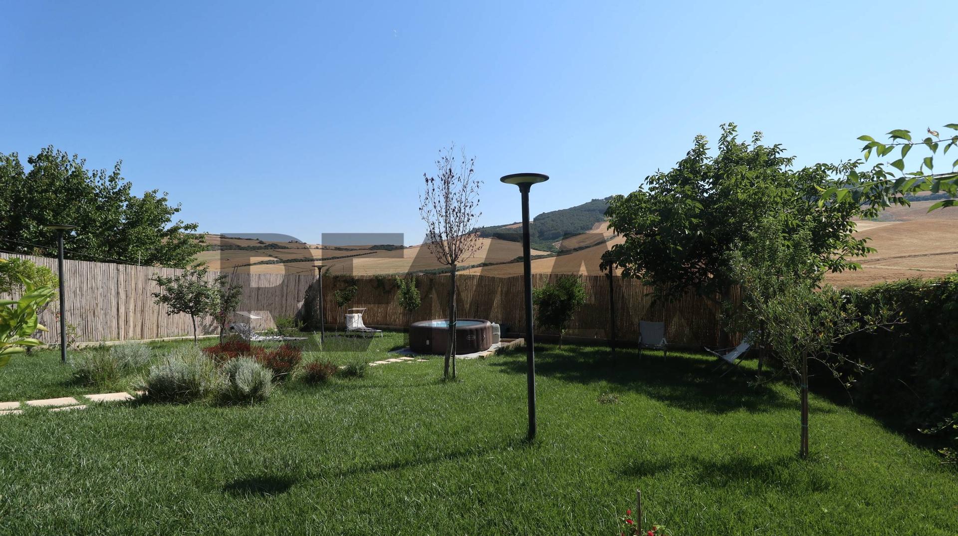 Villa a schiera, Matera