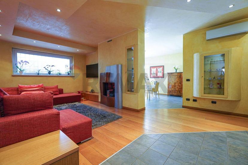 Villa, Villa d'Adda — foto 3 di 5