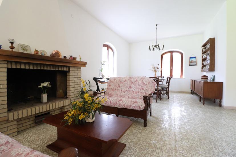 Casa indipendente in Strada Saturno 5, Pula — foto 2 di 5